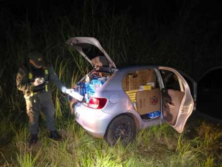Contrabando y fuga en Misiones: abandonan auto con más de 11 mil cigarrillos Misiones