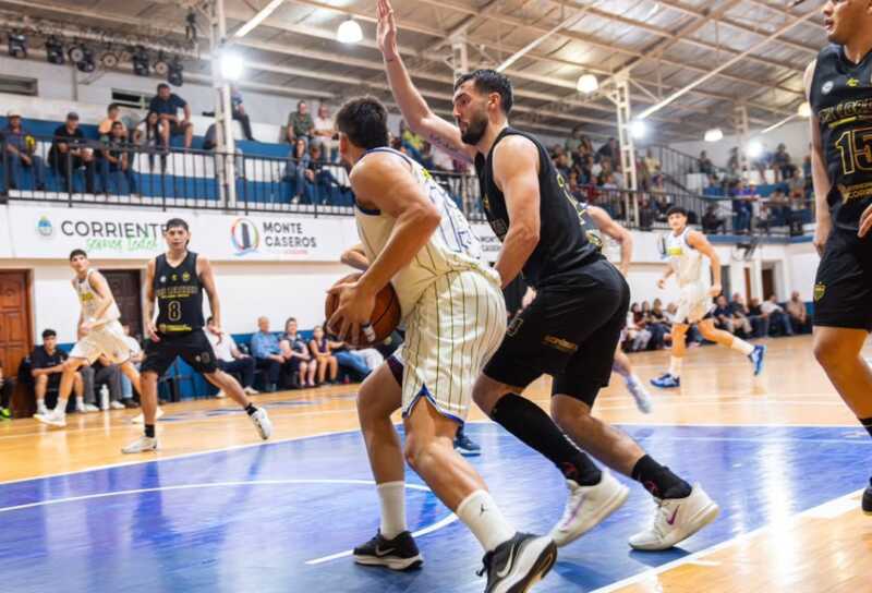 Liga Federal: Mitre perdió la oportunidad de ser líder ante San Lorenzo de Monte Caseros Bartolomé Mitre perdió ante San Lorenzo de Monte Caseros, que quedó como único líder de la Conferencia NEA tras un tercer cuarto determinante.