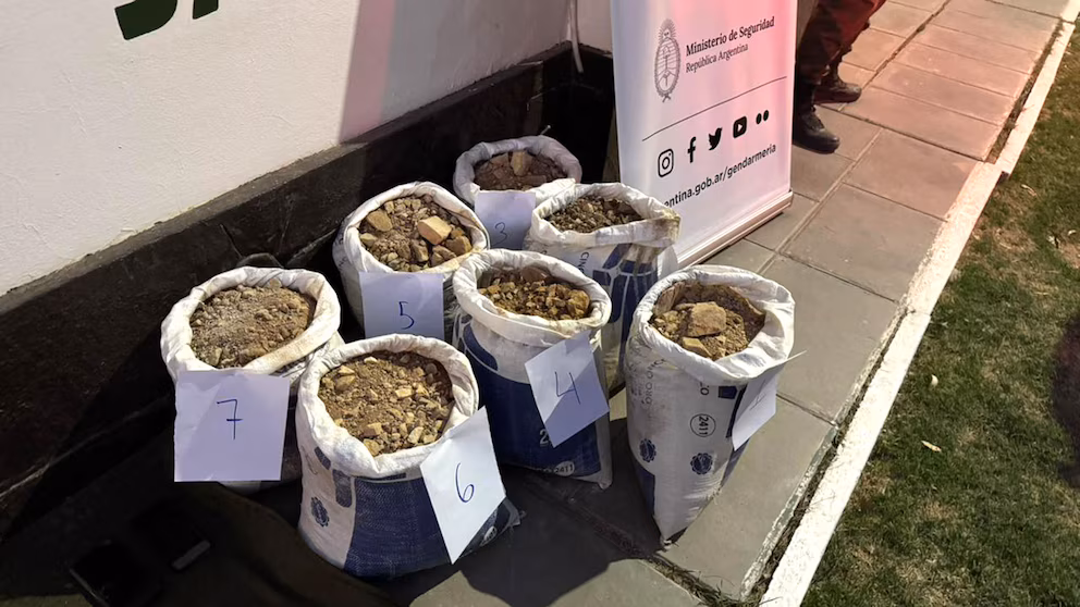 Mineros chilenos detenidos por extraer oro ilegal en San Juan 3 San Juan: detienen a mineros chilenos por extraer oro ilegal en la Cordillera