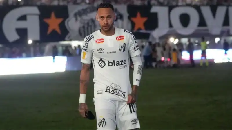 Alarma en Brasil: Neymar sufrió una lesión más grave de lo esperado y enciende las dudas para el Mundial 3 Neymar sufrió una lesión muscular más grave de lo esperado y encendió las alarmas en Brasil a semanas del debut en el Mundial 2026 ante Marruecos.