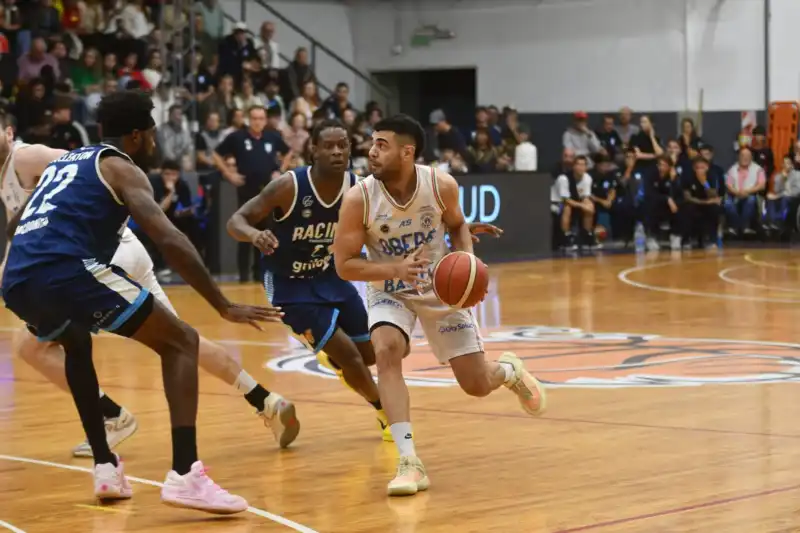 OTC no pudo con Racing de Chivilcoy y cayó en el Grilon Arena OTC enfrentará a Boca Juniors en cuartos de final de la Liga Nacional. La serie comenzará en Oberá con ventaja deportiva para los Celestes.
