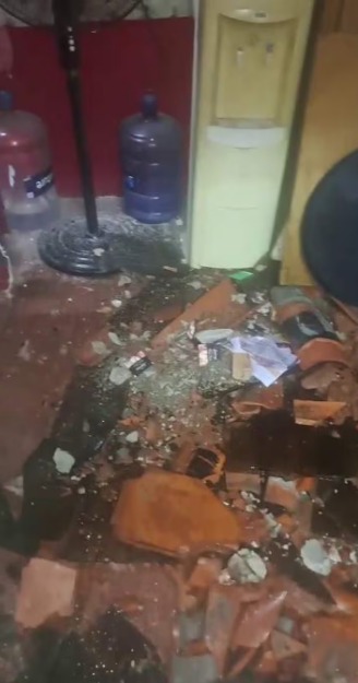 Paraguay: un vidrio cayó desde una obra de la Corte y dejó heridos a dos adultos mayores en Sajonia 3 Un panel de vidrio cayó desde una obra vinculada a la Corte Suprema en Asunción y dejó herida a una pareja de adultos mayores. Denuncian falta de seguridad.