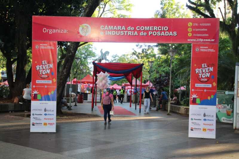 El Reventón convocó a una multitud en la plaza San Martín Reventón