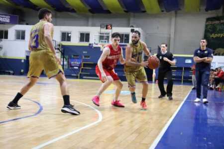 Bartolomé Mitre derrotó 87-82 a Don Bosco en Resistencia y sigue como líder de la Conferencia NEA de la Liga Federal. Benítez Gavilán fue el goleador auriazul.