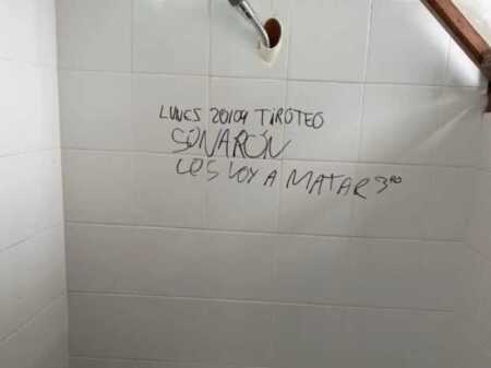 Amenazas de tiroteos en escuelas: recomiendan priorizar la contención y la prevención pintadas tiroteo escolar
