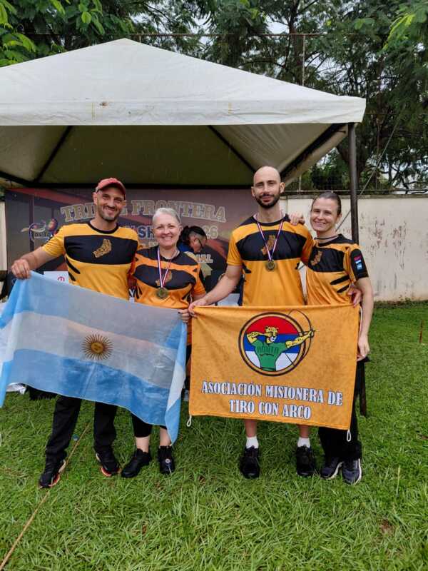 Tiro con Arco: los arqueros misioneros se subieron al podio en el torneo Triple Frontera en Paraguay 15 WhatsApp Image 2026 04 27 at 15.41.52 3 - 14