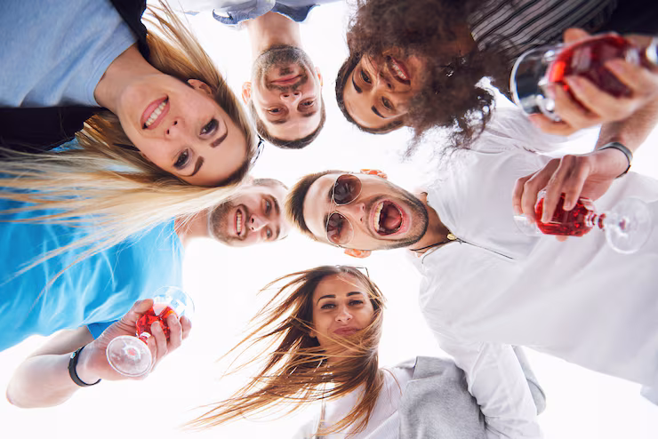 Alegría y diversión no son lo mismo: ¿cómo educamos para ser felices? No todo lo que divierte deja huella: la felicidad se construye en procesos más profundos.