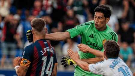 Dura sanción para Andrada: 13 fechas por la agresión en el clásico aragonés Esteban Andrada fue sancionado con 13 partidos tras agredir a Jorge Pulido en el clásico entre Zaragoza y Huesca por LaLiga 2.