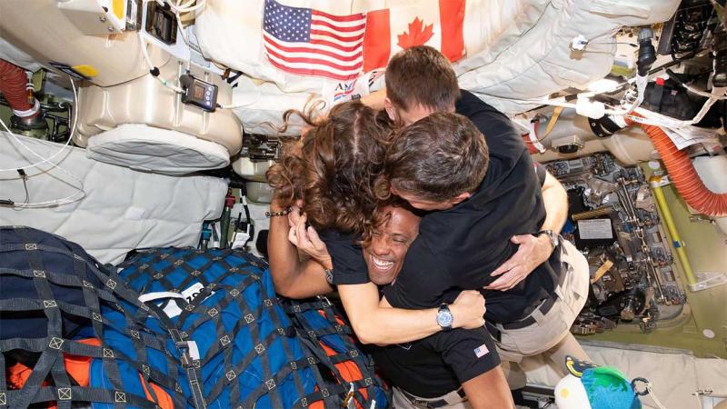 La NASA prepara el regreso de la cápsula Orión de Artemis II con amerizaje en el Pacífico y un complejo operativo de rescate.