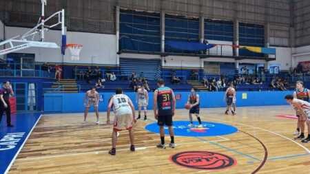 Tokio derrotó a Oberá Tenis Club por 80 a 73 en la Liga Provincial de Básquet. El equipo posadeño lo definió en el último cuarto.