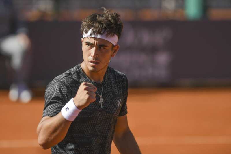 Tres argentinos abren su camino en el Masters 1000 de Madrid 4 Thiago Tirante, Francisco Comesaña y Solana Sierra debutan en el Masters 1000 de Madrid en una jornada clave para el tenis argentino.