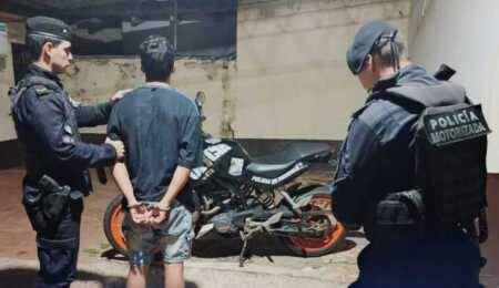 Oberá: robó a una mujer no vidente en plena vía pública y fue detenido tras un rápido operativo policial El acusado fue detenido a pocos minutos del robo tras un operativo con cámaras del 911 en Oberá.