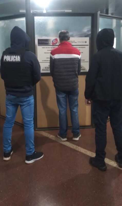 Detuvieron en San Pedro a un prófugo por abuso sexual tras intentar ocultarse en una vivienda 3 detenido san pedro - 2
