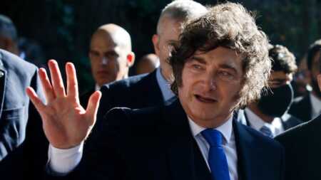 Inquietud en los mercados: señales de desgaste político de Javier Milei y su posible impacto económico La iniciativa impulsada por el Ejecutivo abre un debate sobre el alcance de las concesiones impositivas y regulatorias para grandes capitales.