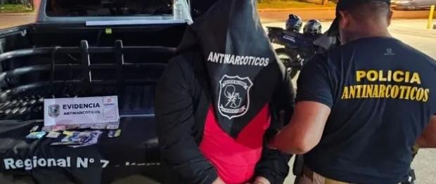 Encarnación: cae presunto microtraficante con dosis de cocaína y marihuana en San Isidro 3 encarnacion - 2