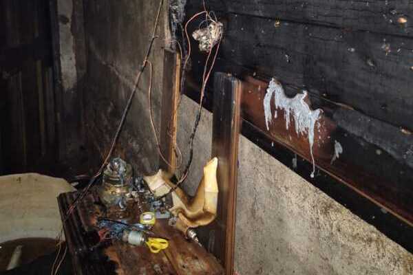 Garupá: Bomberos sofocaron incendio que dejó graves daños materiales en una vivienda, sin heridos 2 inciendo garupa 1 e1777462694142 - 1