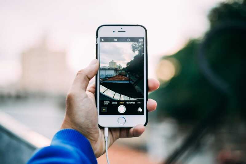 Influencers, impuestos y facturación: claves para regularizar la actividad en Argentina 1 Influencers y streamers deben declarar sus ganancias y cumplir con las obligaciones impositivas vigentes en Argentina.
