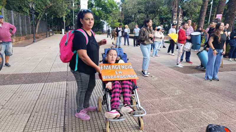 Una multitud marchó en Posadas para visibilizar la crisis de la discapacidad y reclamar pagos atrasados 5 marcha discapacidad 4 - 4