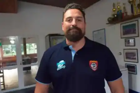“El torneo Apertura pondrá en juego la plaza al Regional A y todos pueden aspirar a competir en ese nivel”: Iván Lambert La Unión de Rugby de Misiones (URuMi) renovó su conducción para el período 2026-2028. Iván Lambert seguirá como presidente y Bruno Guccione será vicepresidente.