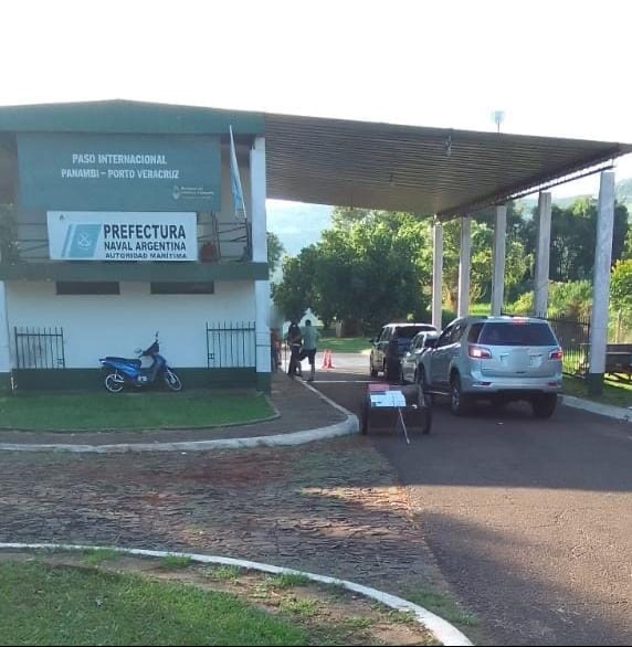 Suspendieron el cruce fluvial entre Panambí y Porto Vera Cruz por la bajante del río Uruguay, que registra solo 0,70 metros.