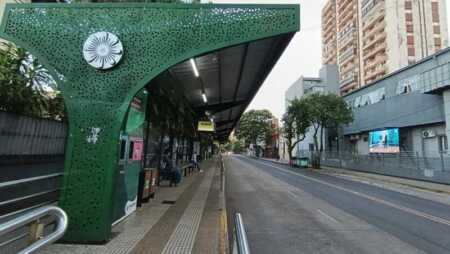 Sigue el paro de colectivos en Posadas y Oberá: sin pago de salarios, no hay servicio La UTA mantiene el paro de colectivos en Posadas ante la falta de pago de salarios, con el servicio completamente interrumpido.