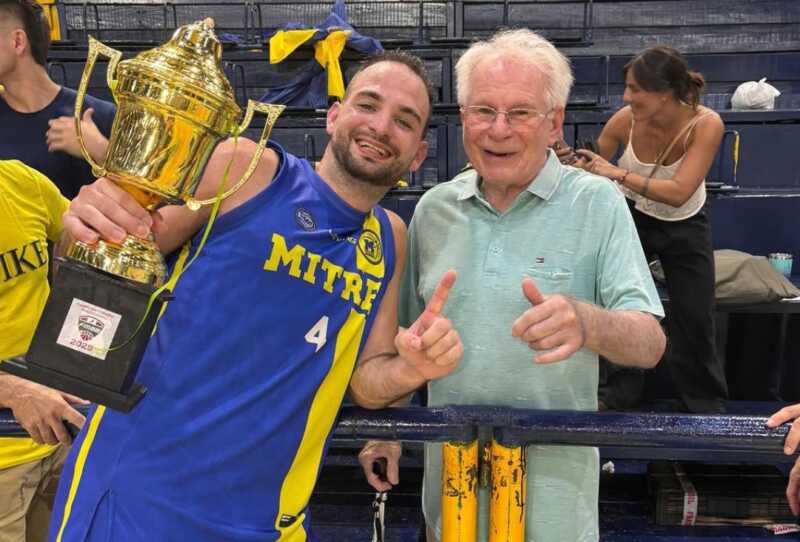 Stefano Pierotti: “Mi viejo es el que más me impulsa en los momentos difíciles” 3 Stefano Pierotti habló de su lesión en Italia, el nivel del básquet europeo y el rol fundamental de su familia en su carrera deportiva.