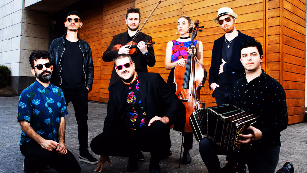 Tanghetto y un obereño en la cima: Joaquín Benítez Kitegroski tras el Latin Grammy La agrupación fusiona lo tradicional con lo contemporáneo.