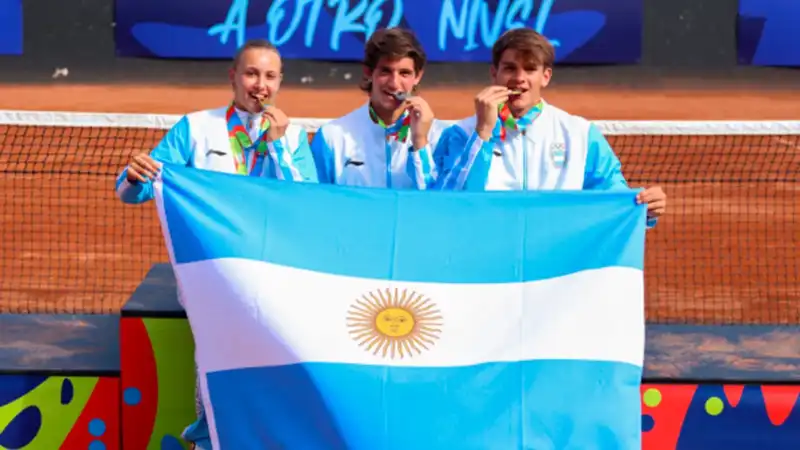 Argentina cerró una destacada actuación en los Juegos Suramericanos de la Juventud 2026 3 Argentina finalizó tercera en los Juegos Suramericanos de la Juventud Panamá 2026 con 105 medallas y grandes actuaciones en natación y tenis.