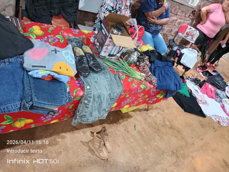 El trueque mantiene su auge en Posadas y ya llega al interior de Misiones: “Se nota la necesidad en las familias” 6 trueque en posadas 11 - 5
