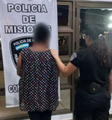 Detuvieron a una mujer por el millonario hurto de vinos de colección en pleno centro de Posadas mujer vinos