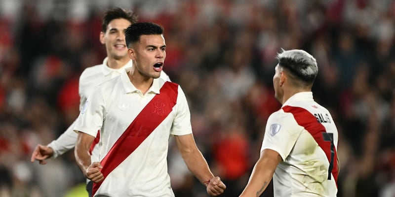River goleó a Blooming y avanzó a octavos como líder de su grupo en la Sudamericana river