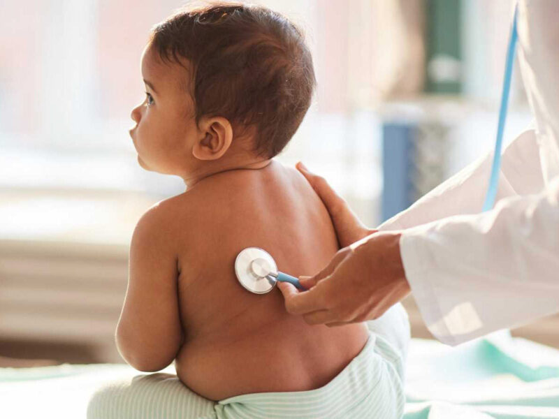 La bronquiolitis es una de las principales causas de internación en bebés durante el invierno.