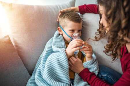 Cambios bruscos de temperatura en Misiones: advierten aumento anticipado de cuadros respiratorios en niños misiones