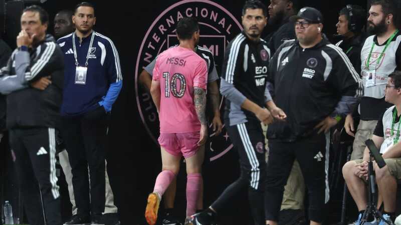Messi sufrió una lesión muscular y será baja entre 10 y 14 días antes del Mundial Messi