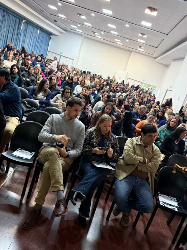 Referentes nacionales debaten estrategias pedagógicas para abordar la diversidad en las aulas.