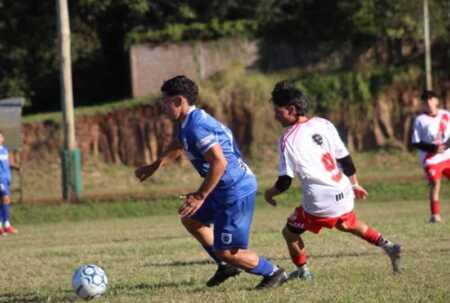 La Súper Liga Posadeña define su fase regular. La Canterita, La Picada y Crucero ya están en semifinales, mientras Brown y Garupá FC pelean por el último cupo.