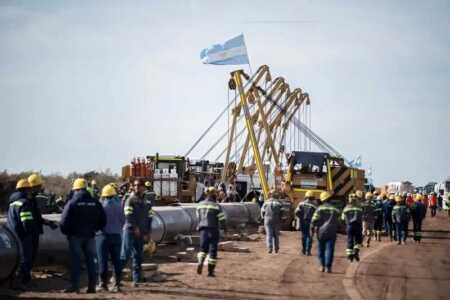 Vaca Muerta prevé generar 40.000 empleos en cuatro años con su expansión petrolera Vaca