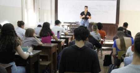 Universidades atraviesan una fuerte pérdida de docentes por la situación salarial Universidades