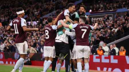 Europa League: el Aston Villa del Dibu y Buendía goleó a Nottingham Forest y se metió en la final Aston Villa a la final de la Europa League