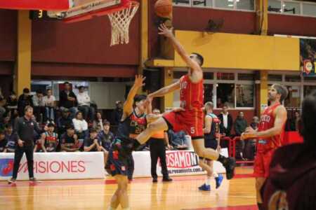 Mitre y CAPRI ganaron como visitantes en el primer juego de los playoffs de la Liga Federal y quedaron a una victoria de la clasificación. Tokio cayó ajustadamente ante Hércules en Charata y está obligado a ganar en Posadas para seguir con vida.