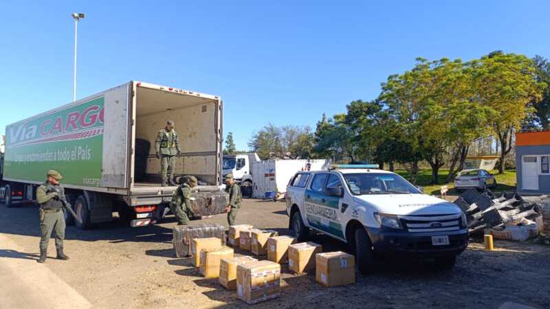 Contrabando en Corrientes: Gendarmería secuestró 13 mil paquetes de cigarrillos