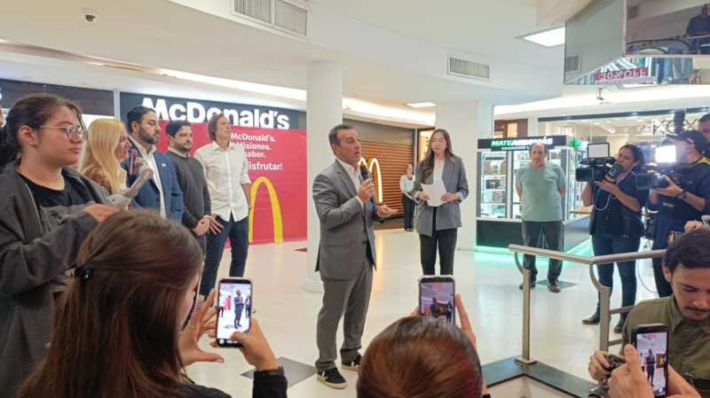 McDonald’s inauguró su segunda sucursal en Posadas y apuesta al crecimiento del centro comercial 2 WhatsApp Image 2026 05 29 at 17.25.44 1 - 1