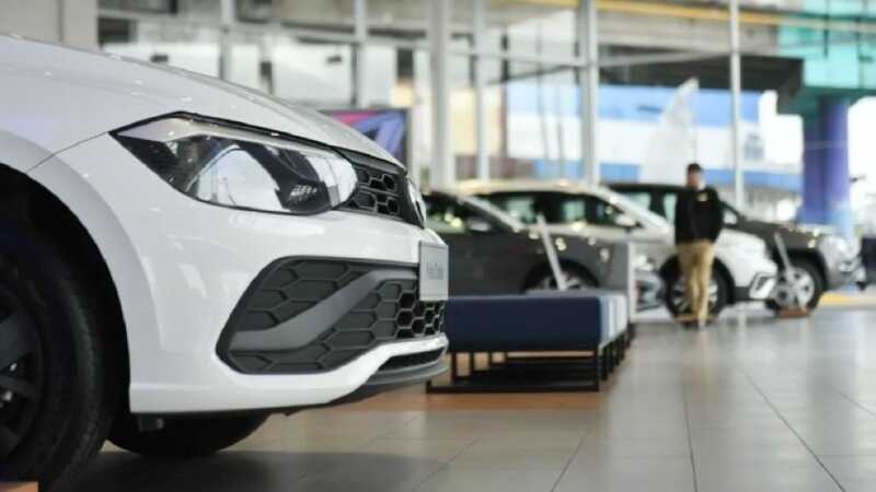Cae el mercado automotor, aunque destacan mejores precios auto