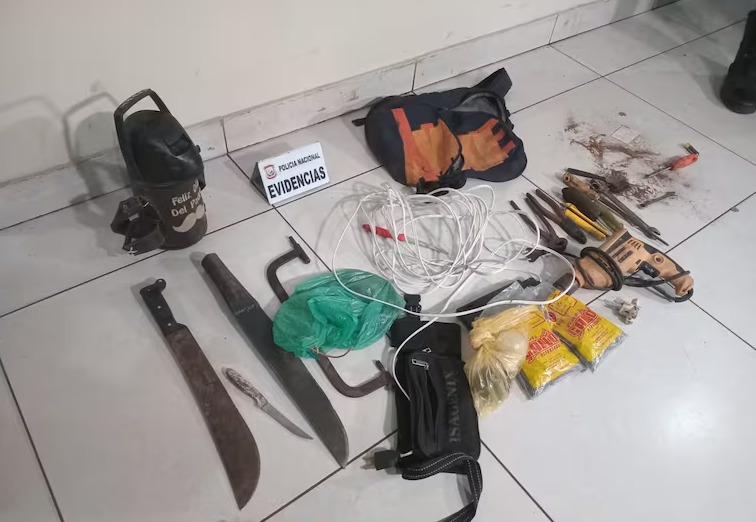 Capiatá: detuvieron a dos presuntos ladrones de una obra en construcción y uno tenía dosis de crack 3 capiata1 - 2