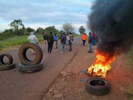 Trabajadores de Linor endurecen la protesta y bloquean ruta por temor al vaciamiento Trabajadores