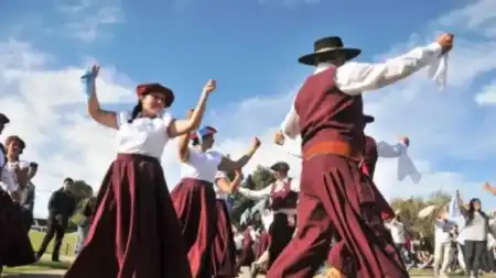 Realizarán una muestra por el Día Nacional del Folklorista en la Legislatura de Misiones folk