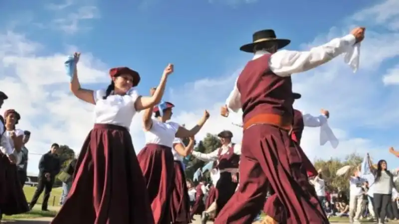 Realizarán una muestra por el Día Nacional del Folklorista en la Legislatura de Misiones folk