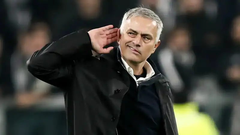 Mourinho tendría todo acordado para regresar al Real Madrid José Mourinho tendría todo acordado para regresar al Real Madrid con un contrato por dos temporadas. El portugués volvería al club tras más de diez años.