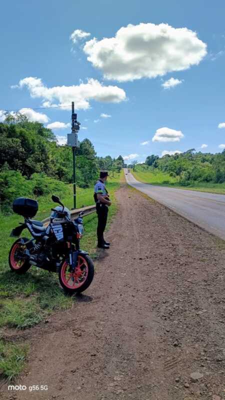 Amplio despliegue policial en Misiones: refuerzan controles y presencia preventiva en barrios, chacras y rutas 6 La Policía de Misiones intensificó operativos preventivos en toda la provincia con patrullajes, controles viales y monitoreo en tiempo real en los 79 municipios.