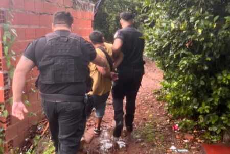 Amplio despliegue policial en Misiones: refuerzan controles y presencia preventiva en barrios, chacras y rutas La Policía de Misiones intensificó operativos preventivos en toda la provincia con patrullajes, controles viales y monitoreo en tiempo real en los 79 municipios.